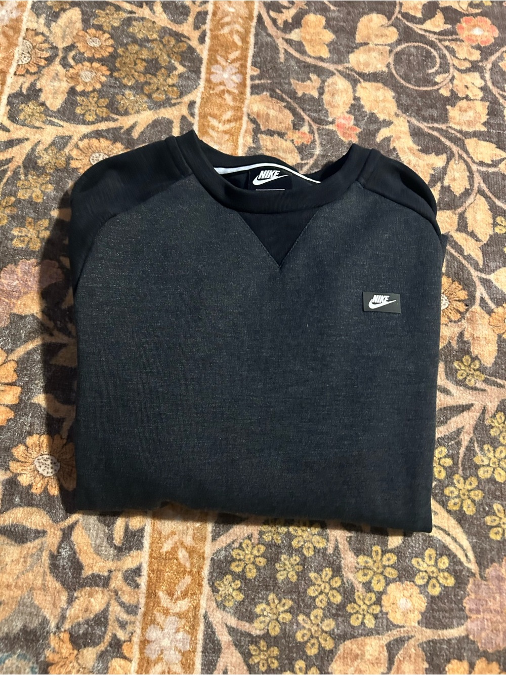 Nike Women’s Black and Dark Gray Crewneck Sweatshirt